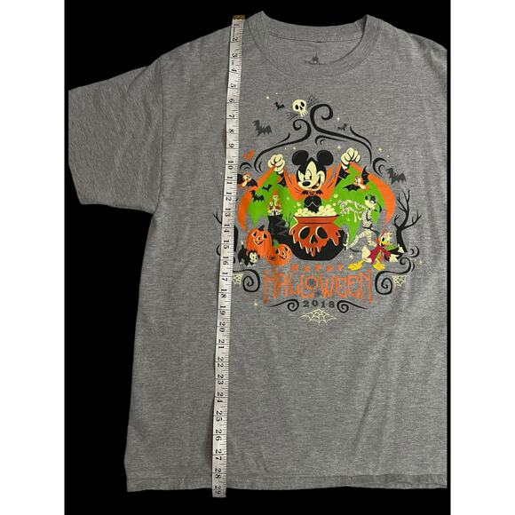 Disney Parks Halloween 2018 Mickey Mouse T-Shirt Limited Edition Size Large Gray - Picture 7 of 8